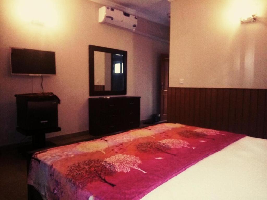 Royal Galaxy Bed & Breakfast Islamabad - For Families Only Zewnętrze zdjęcie